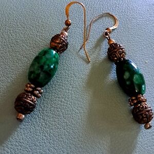 Vintage Green earrings EUC